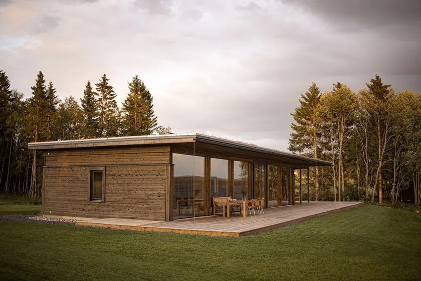 The lake house in Undrom - Image 1