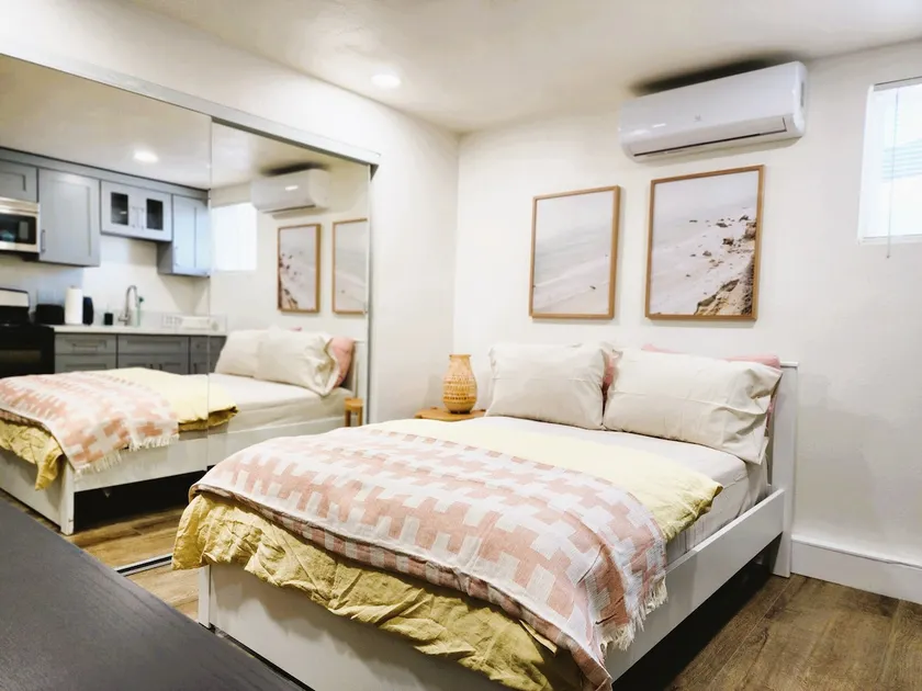 NEW Cozy Studio min to Disneyland & much more - Image 1