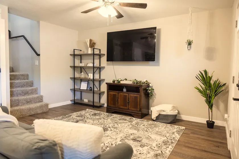 College Station | Central, Pet, Texas A&M - Image 1