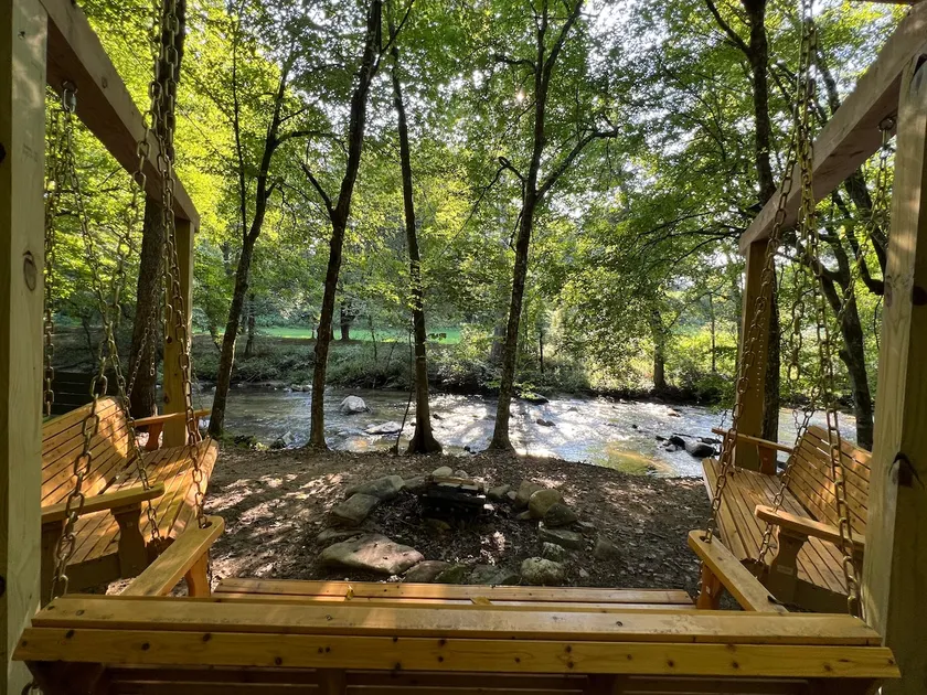 River Retreat at Stone Mountain - Image 1