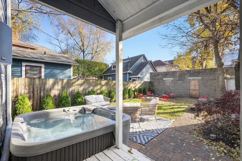 Galla House On High Street! - Image 1