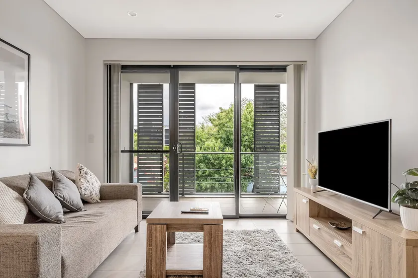 Leafy view| Free Parking| 4 mins to DFO Homebush - Image 1