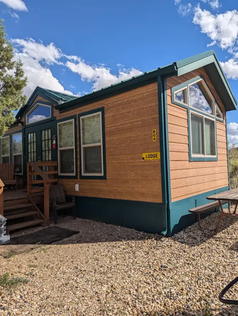 Sweet Retreat Cabin DC4 - Image 1