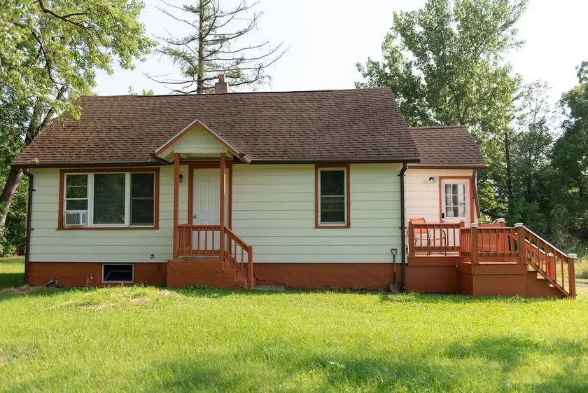 Lansing House - Image 1