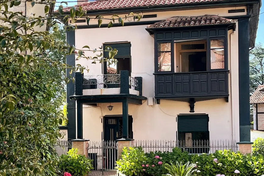 Angela's Villa - Image 1