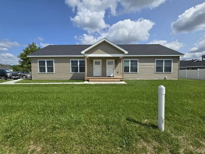 Hoyem House 128B - Image 1