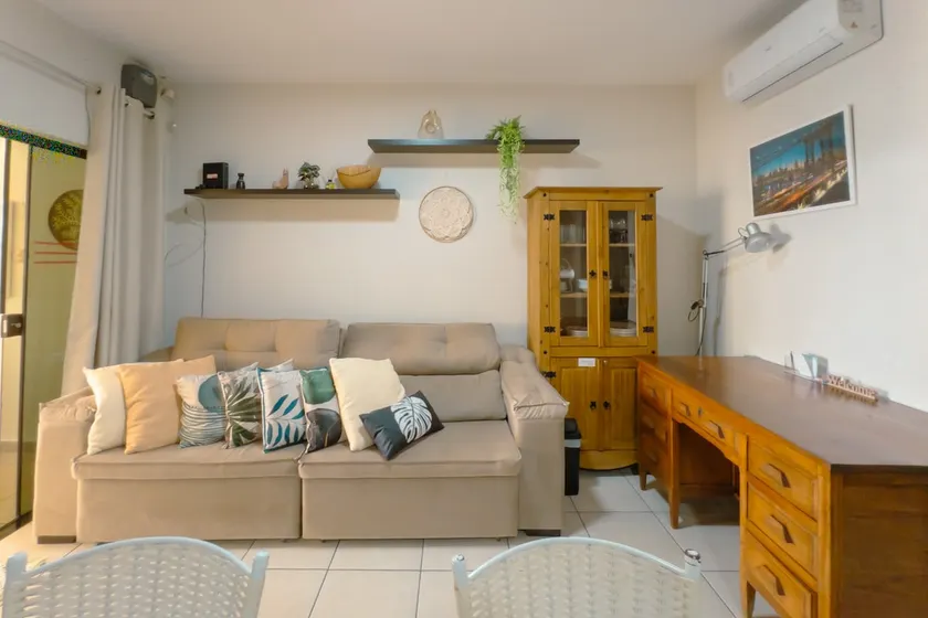 Comfort and Leisure House - OP165A - Image 1
