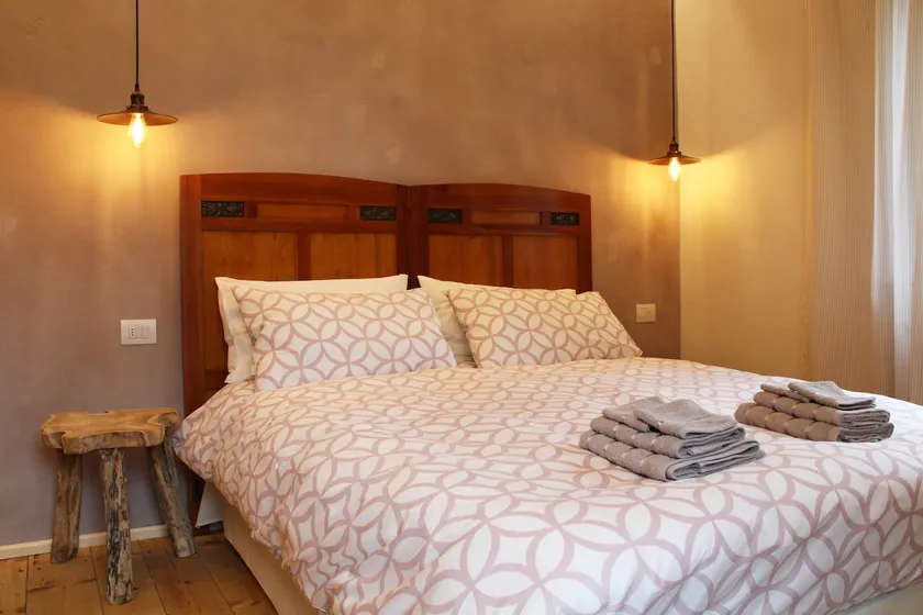 Historic lakeside villa w/ majestic Tre Cime views - Image 1