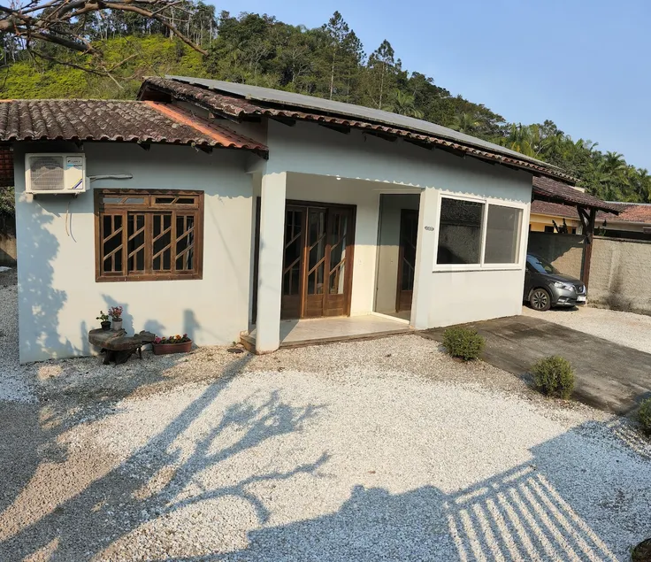 Dutch House - Image 1