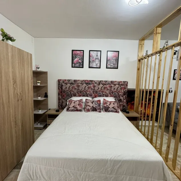 elegant apartment Paris prime location - Image 1