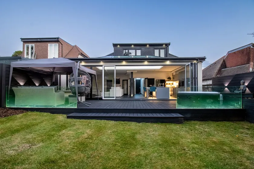 4 Bedroom Luxury Home Features HotTub & Pool Table - Image 1