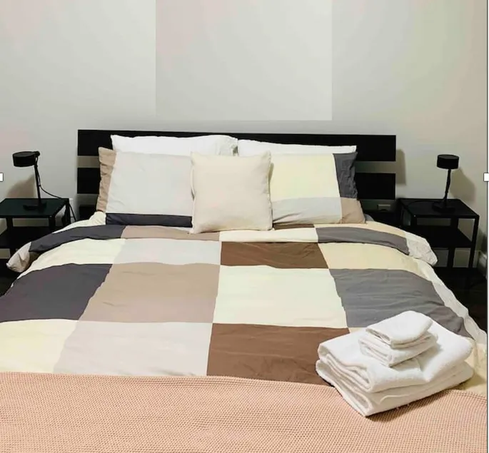 2 bedroom suite in a lovely home - Image 1
