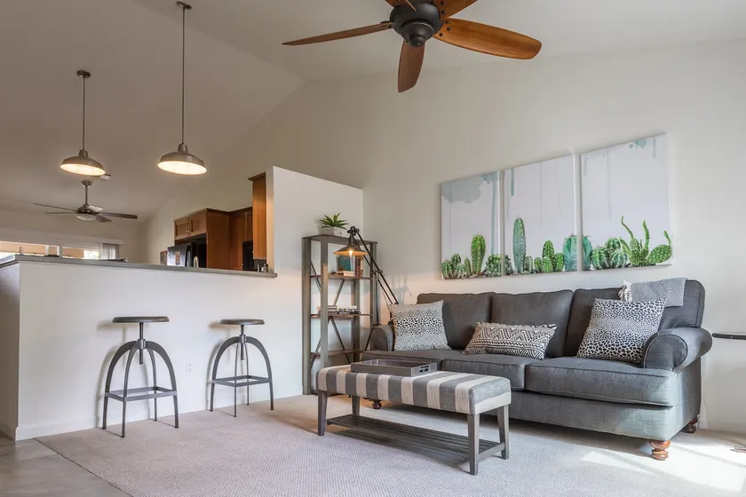 Wheelchair-Accessible | Pet Friendly/Huge Yard. - Image 1