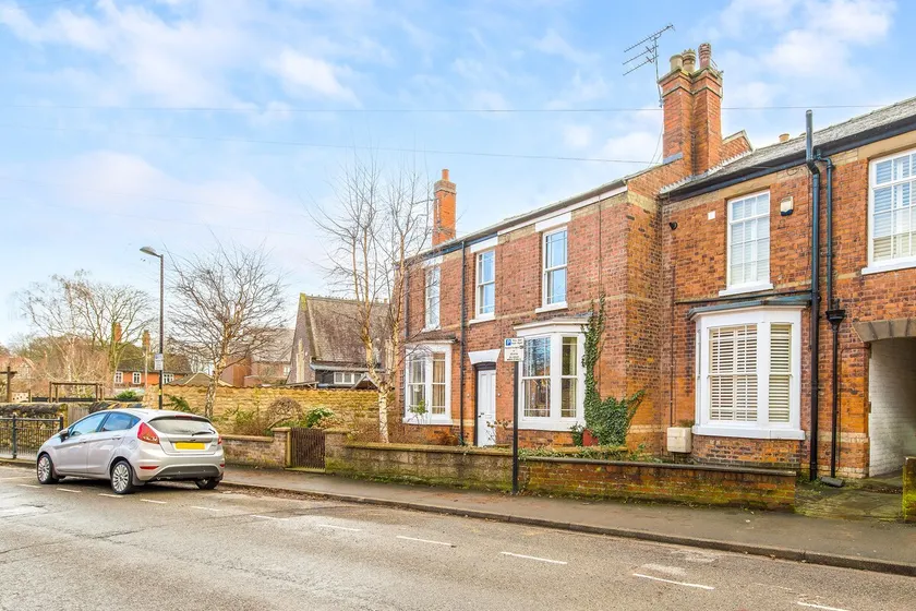 10 Langworthgate - Image 1