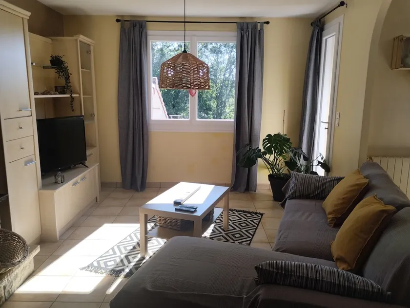 Quiet house, close to nature. - Image 1