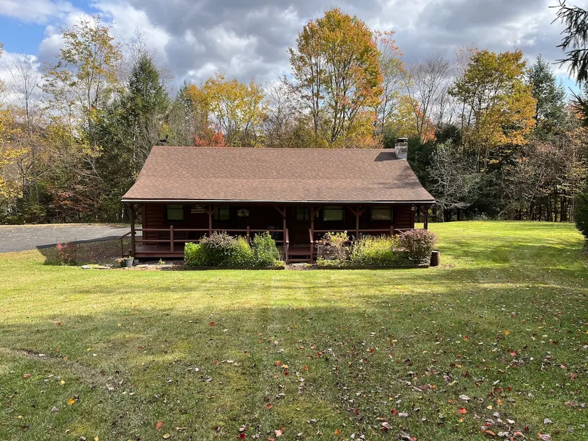 Willow Ridge Log House - Image 1
