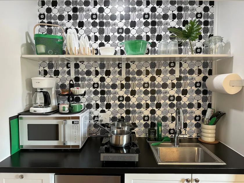 Fun & Functional Studio Apt - Image 1
