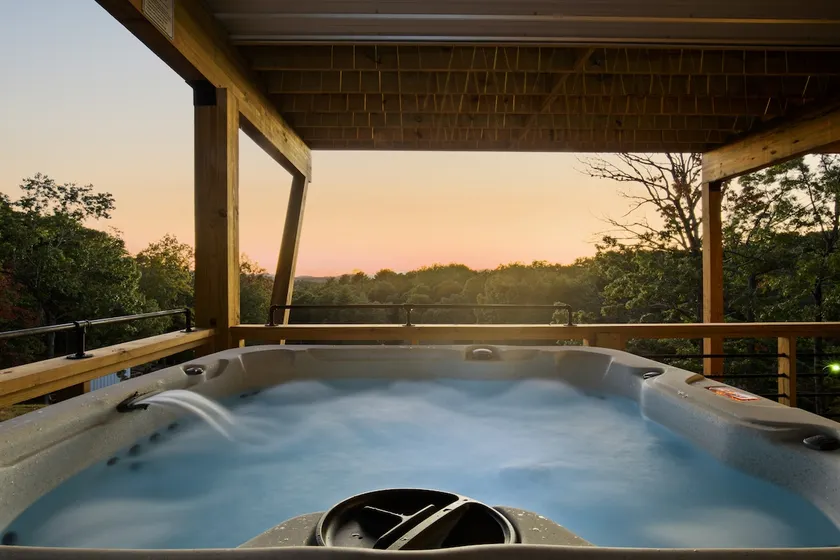 Sunset Views + Hot Tub + Lake Access/3 King Suites - Image 1
