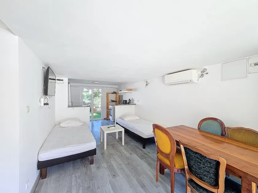 Private apartment. - Image 1
