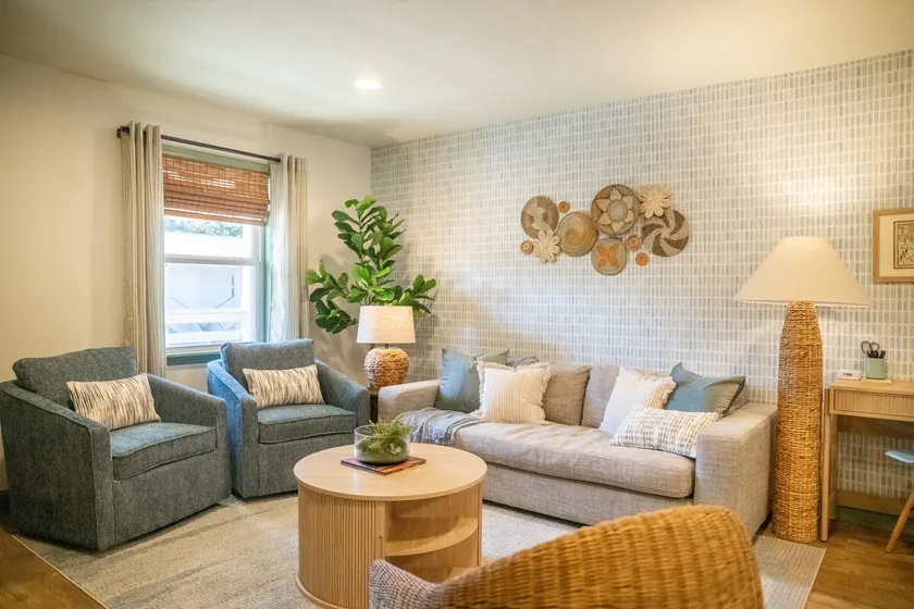 Kid-Friendly 2BR w/ Pool, Walk to beach - Image 1