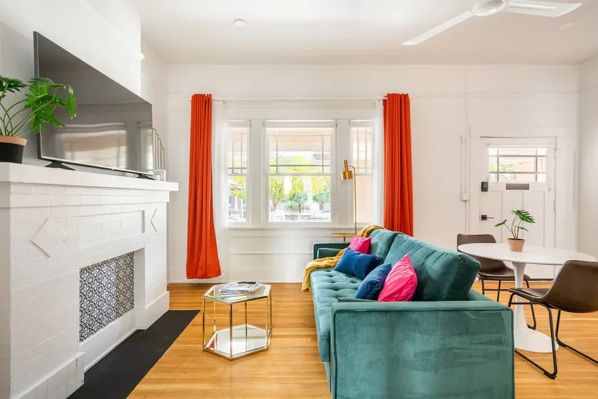 Colorful Modern & Historic Bungalow - Image 1