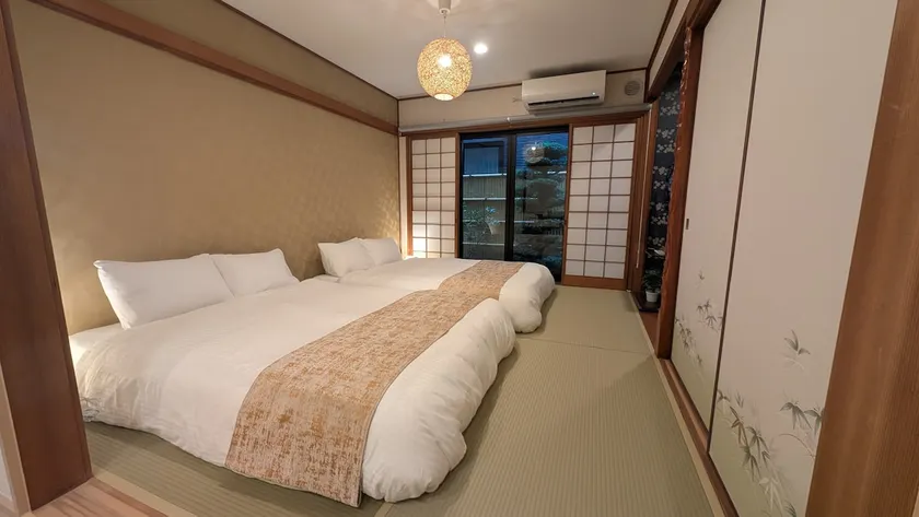 Garden Suite, 6min Drive to KIX, 2 Double Beds - Image 1