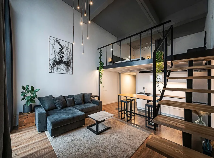 Penthouse Loft Apartment 420 - Image 1