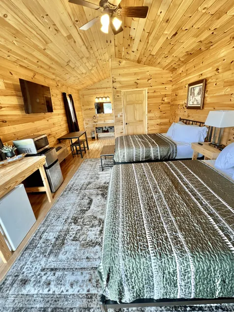 Lincoln Heritage Cabin 2 - Image 1