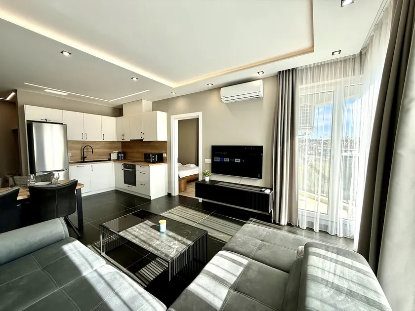 AveNew Luxury Apartment 3 - Image 1