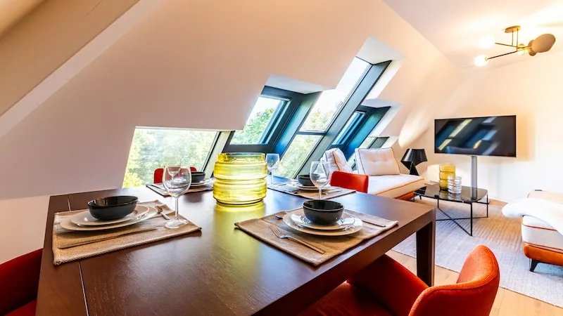 Canal duplex: chic, close to city center + parking + A/C, - Image 1