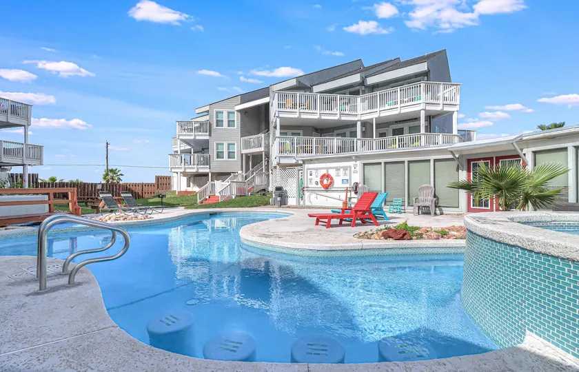 CozyTurtle | Pool | Hot Tub | Private Beach Access - Image 1