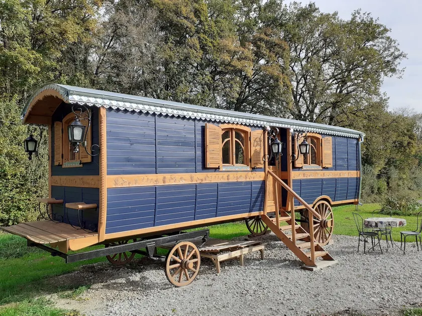Cozy Les Roseaux Bleus Trailer - Image 1
