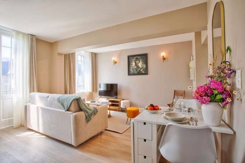 De Funès Junior Suite - Image 1
