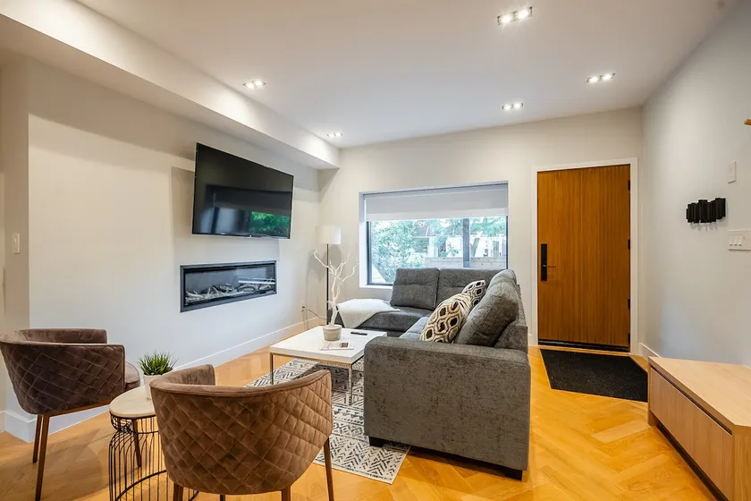 Luxury 4BR House • Beautifully Designed • Sleeps 8 - Image 1