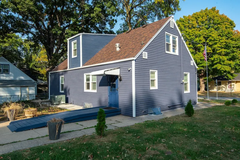 Cozy Home - Image 1