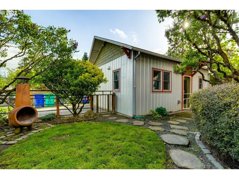 Walkable, Charming Guest House - Image 1