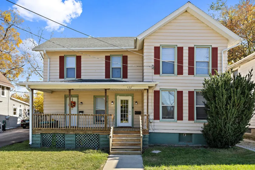 Cozy & Convenient Family Getaway - Image 1