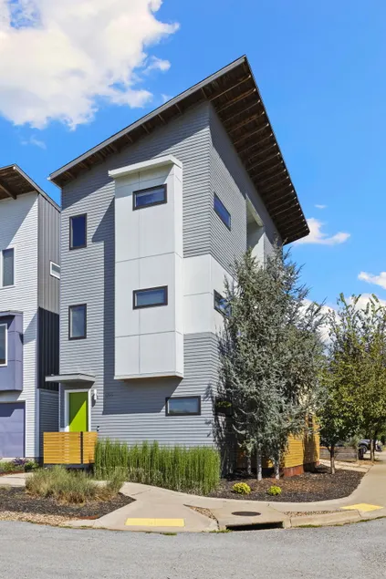 The Green Door - Rooftop Home - Image 1