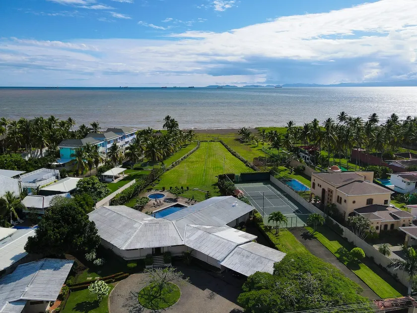 Beachfront Casa Cres | 6BR Luxury Villa with Private Pools, BBQ & Tennis - Image 1