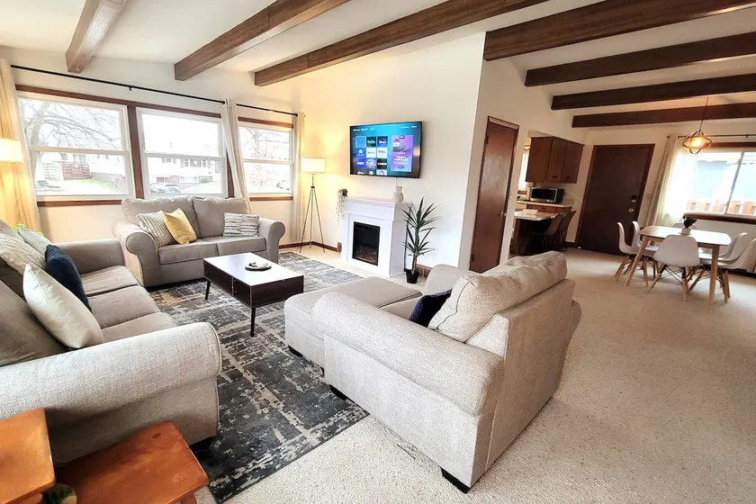 The Gwen | 2BR Apt, Fenced Yard, Pets, <3mi Mayo - Image 1