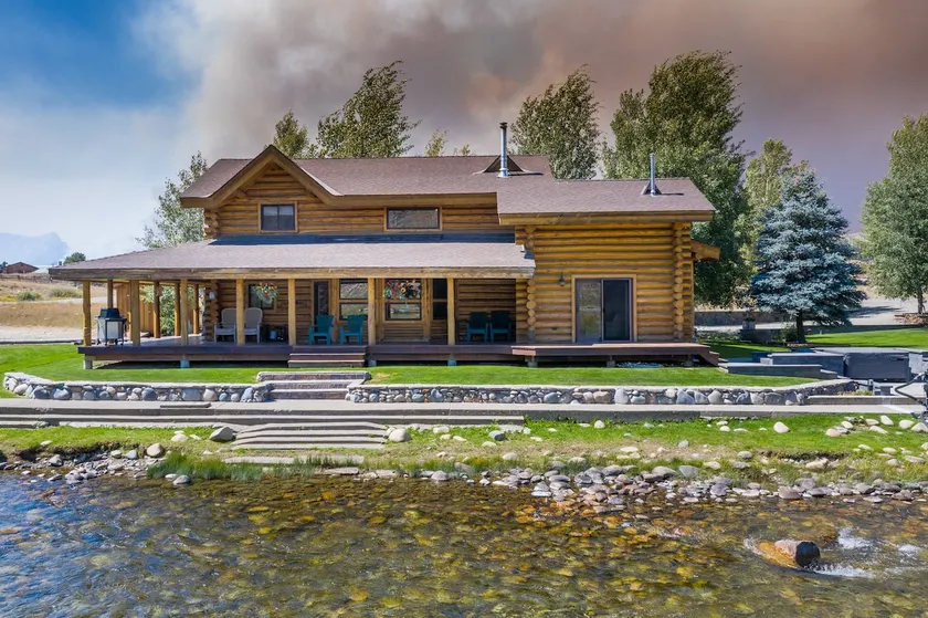 Whispering River Lodge - Image 1