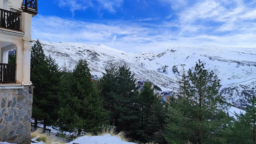 Studio overlooking Veleta Parking Free - Image 1