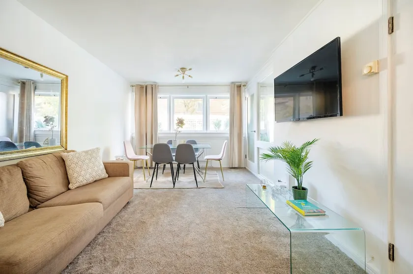 Beautiful 3-bed house-the centre - Image 1