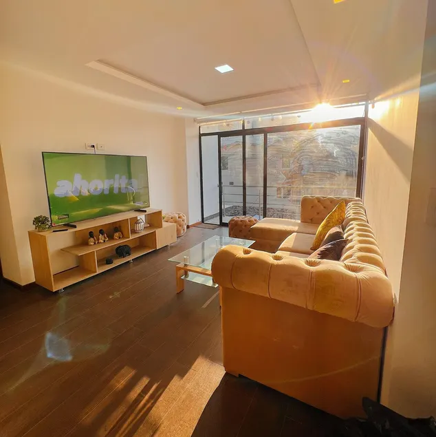 Spacious Family Apartment in a Safe Area - Image 1