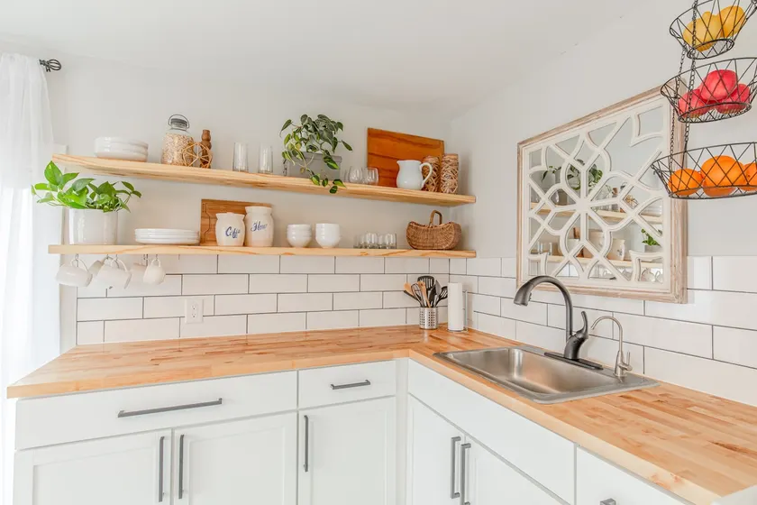 Upper Flat - Near Monroe Square - Image 1