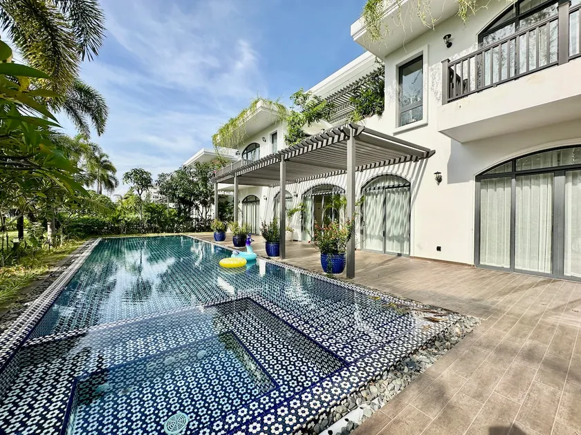Bellevue west Phu Quoc 4BR beachfront Villa with private swimming pool - Image 1