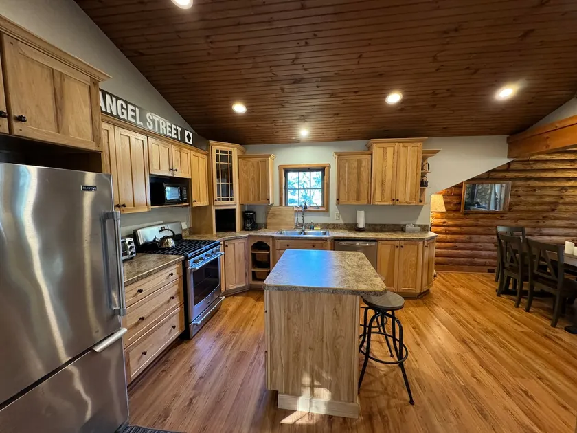 Charming Log Home at Valley Brook - Image 1