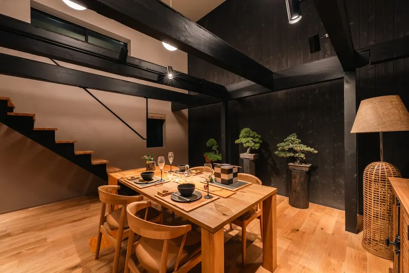 Private room with sauna | 1 building | 4 futon sets | 5 min walk from Kotohira Station | 1 hour from Kurashiki | 60㎡ | Room Wood - Image 1