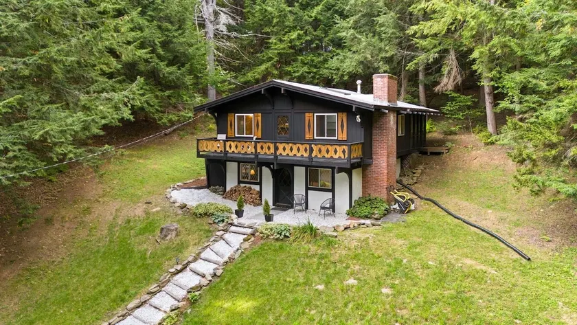 Peaceful Vermont Cottage w/ Outdoor Sauna! - Image 1