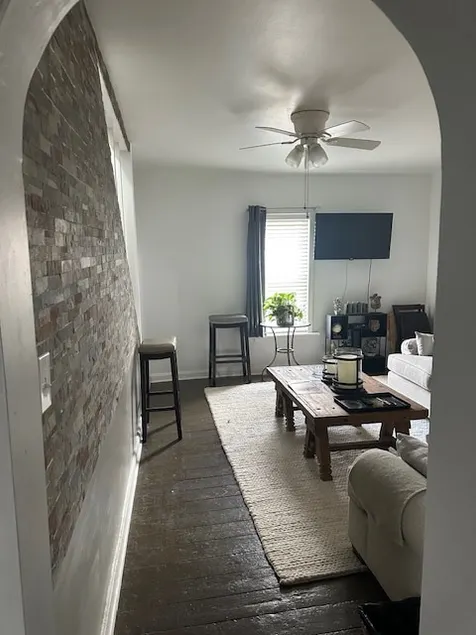 Cozy Escape: Retreat Near Airport, OSU & More! - Image 1